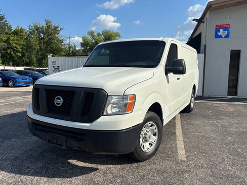 Used 2018 Nissan NV 1500 SV image 10