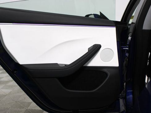 Used 2025 Tesla Model 3 Performance image 21