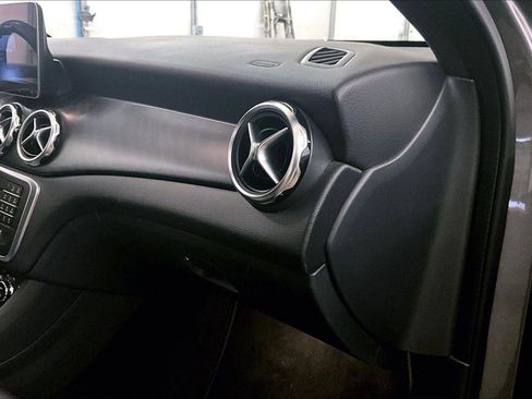 Used 2019 Mercedes-Benz GLA 250 image 15