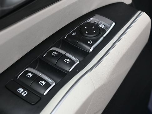 New 2025 Kia Sorento EX image 11