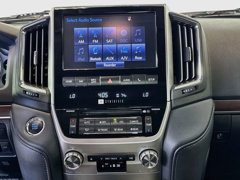 Used 2019 Toyota Land Cruiser w/ Carpet Mat Package AWD/4WD image 16