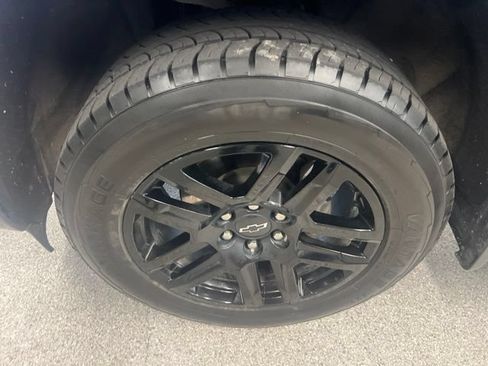 Certified 2022 Chevrolet Silverado 1500 Custom AWD/4WD image 12