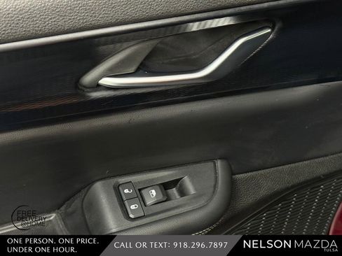 Used 2023 Jeep Grand Cherokee L Laredo image 34