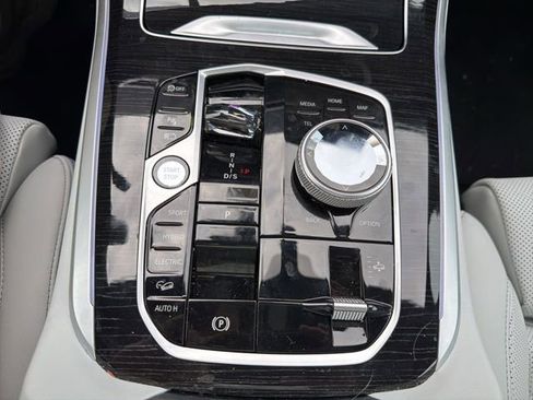 Used 2026 BMW X5 xDrive50e w/ Executive Package image 43