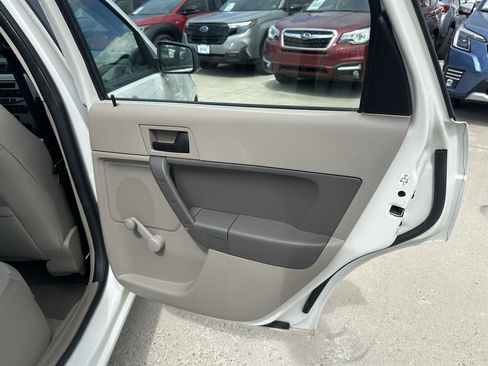 Used 2009 Ford Focus S FWD image 37