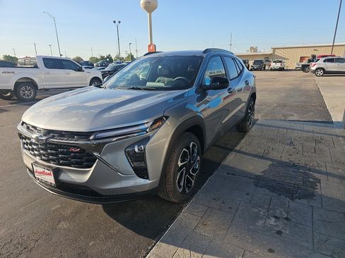 New 2026 Chevrolet Trax RS w/ Driver Confidence Package FWD image 7