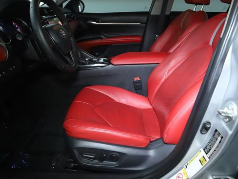 Used 2018 Toyota Camry XSE FWD image 20