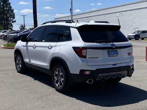 Used 2023 Honda Passport TrailSport image 4