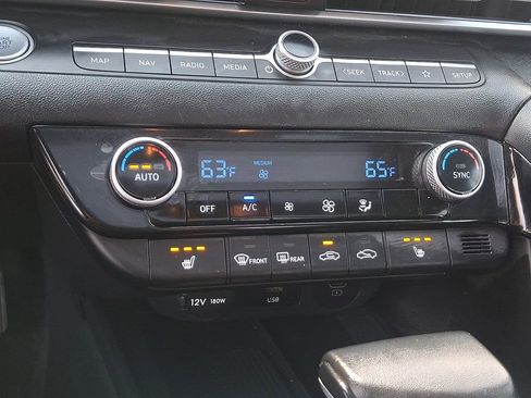 Used 2025 Hyundai Elantra SEL FWD image 18