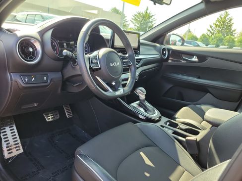 Used 2022 Kia Forte GT-Line w/ GT-Line Premium Package FWD image 19