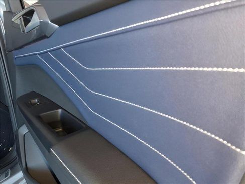 New 2025 Volkswagen Taos SEL image 11