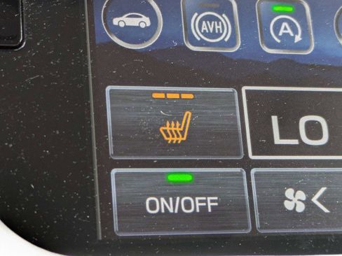 Certified 2025 Subaru Outback Limited image 30