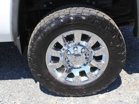 Used 2018 GMC Sierra 2500 Denali w/ Duramax Plus Package AWD/4WD image 5