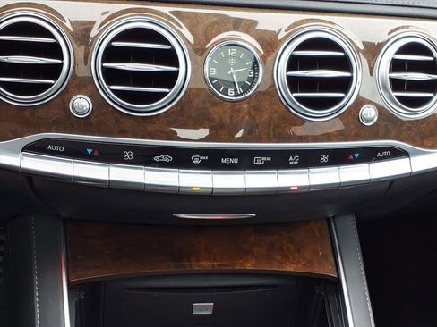 Used 2015 Mercedes-Benz S 550 4MATIC Sedan w/ Sport Package image 19