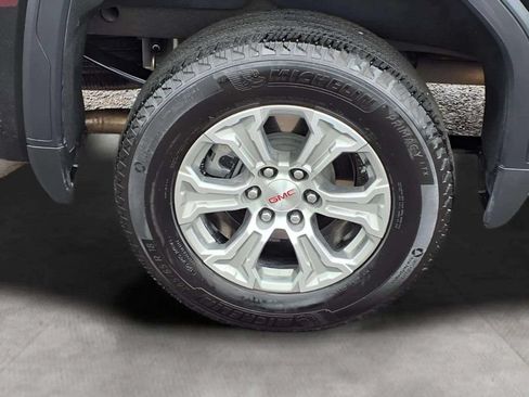 Used 2025 GMC Sierra 1500 SLT AWD/4WD image 12