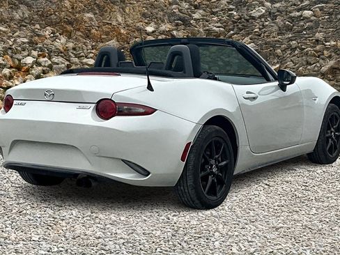 Used 2016 MAZDA MX-5 Miata Sport image 2