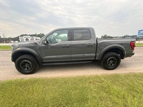 Used 2021 Ford F150 Raptor w/ Equipment Group 801A High AWD/4WD image 5