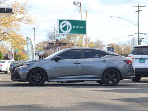 Used 2020 Nissan Sentra SR image 3