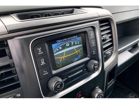 Used 2018 RAM 1500 Express w/ Express Value Package AWD/4WD image 21