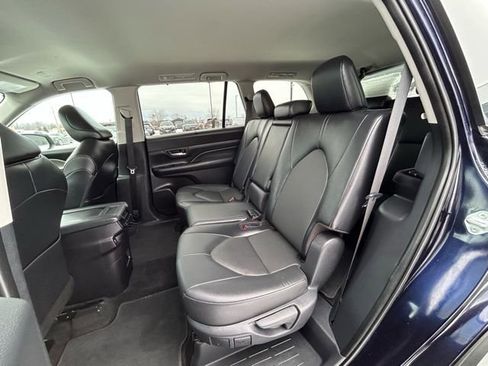Used 2024 Toyota Grand Highlander XLE image 41