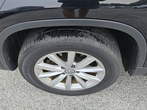 Used 2017 Volkswagen Tiguan Wolfsburg Edition image 17