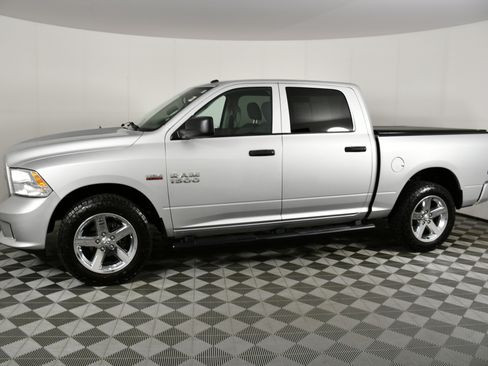 Used 2017 RAM 1500 Express w/ Express Value Package image 9