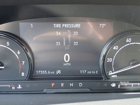 Used 2022 Lincoln Corsair AWD w/ Premium Package image 24