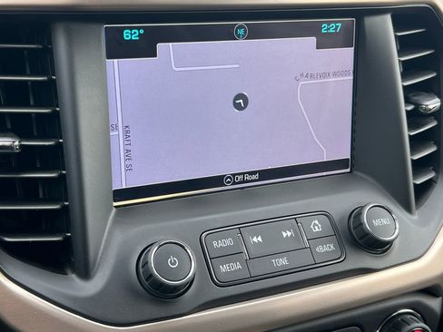 Used 2018 GMC Acadia Denali w/ Technology Package AWD/4WD image 26