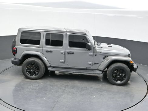 Used 2023 Jeep Wrangler Unlimited Sahara AWD/4WD image 40