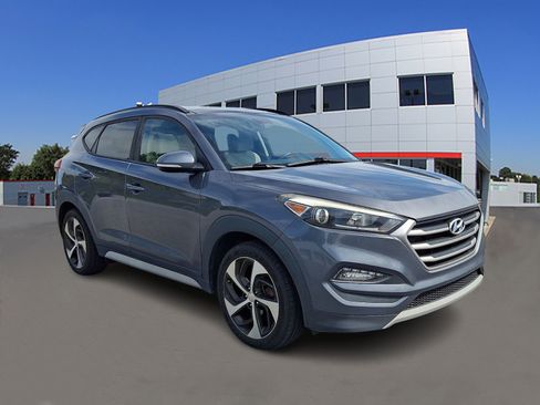 Used 2018 Hyundai Tucson Value AWD/4WD image 1