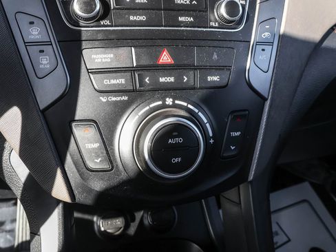 Used 2017 Hyundai Santa Fe Sport image 23