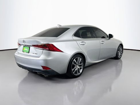 Used 2018 Lexus IS 300 w/ Accessory Package 2 RWD image 10