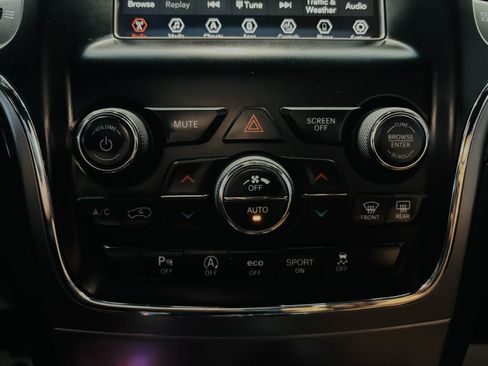 Used 2019 Jeep Grand Cherokee Laredo AWD/4WD image 52