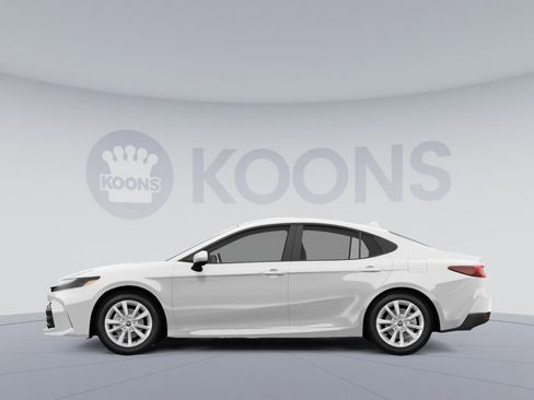 Used 2025 Toyota Camry LE FWD image 2