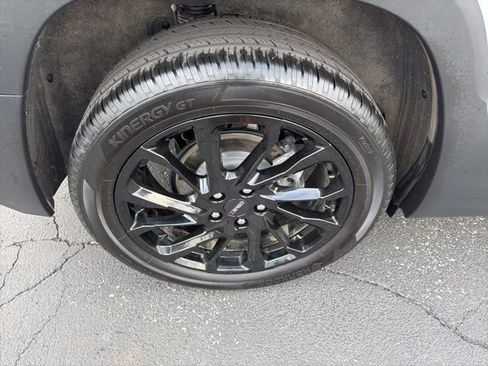 Certified 2023 GMC Terrain SLT w/ Elevation Edition image 8