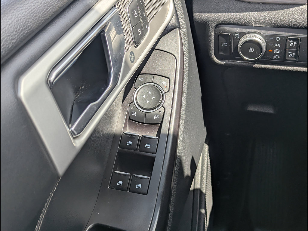 Used 2020 Ford Explorer Limited AWD/4WD image 30