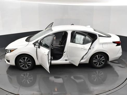 Used 2024 Nissan Versa SV image 7