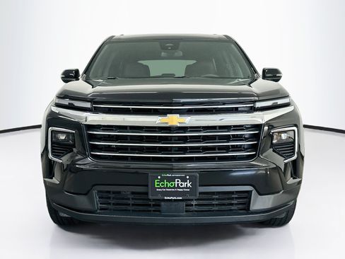 Used 2026 Chevrolet Traverse LT AWD/4WD image 2