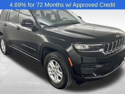 Used 2023 Jeep Grand Cherokee Laredo