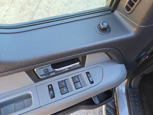 Used 2013 Ford F150 XLT w/ Luxury Equipment Group image 9