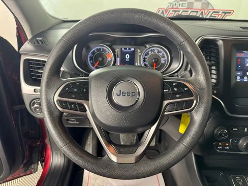 Used 2019 Jeep Cherokee Latitude w/ Popular Appearance Group image 13