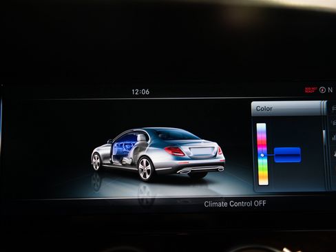 Used 2017 Mercedes-Benz E 300 image 29