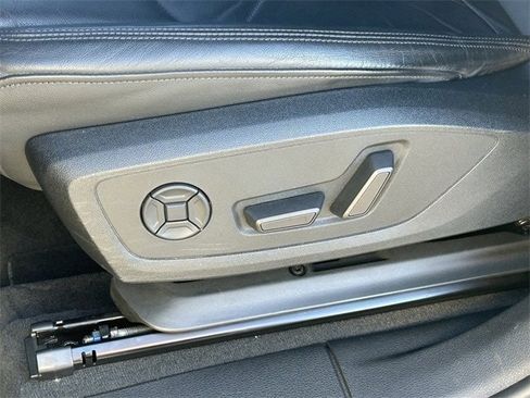 Used 2020 Audi Q3 2.0T Premium w/ Convenience Package image 22