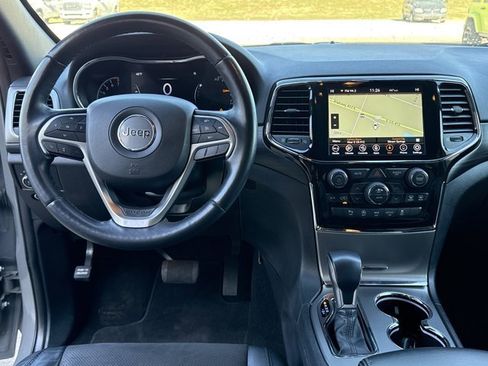 Used 2022 Jeep Grand Cherokee Laredo X image 7