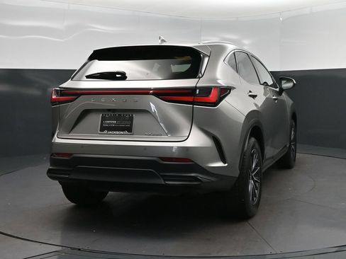 Used 2025 Lexus NX 250 FWD w/ Towing Package (2000 Lbs) image 7
