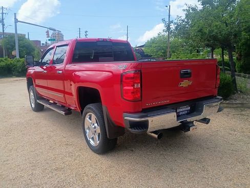 Used 2015 Chevrolet Silverado 2500 LTZ w/ LTZ Plus Package AWD/4WD image 13