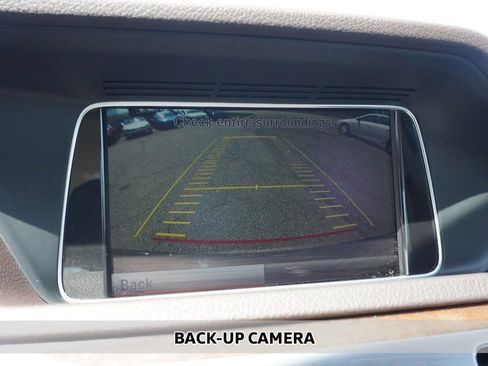 Used 2014 Mercedes-Benz E 350 4MATIC Sedan image 7