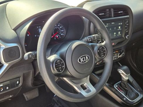 Used 2021 Kia Soul S FWD image 25