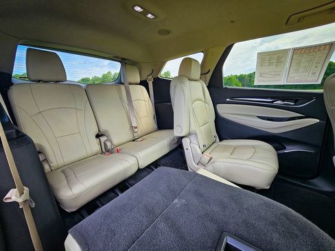 Used 2019 Buick Enclave Essence w/ LPO, Cargo Package AWD/4WD image 33