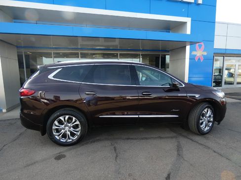 Used 2021 Buick Enclave Avenir w/ Avenir Technology Package AWD/4WD image 2